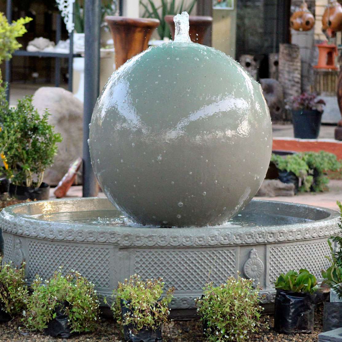 Swiwi Ball Water Feature